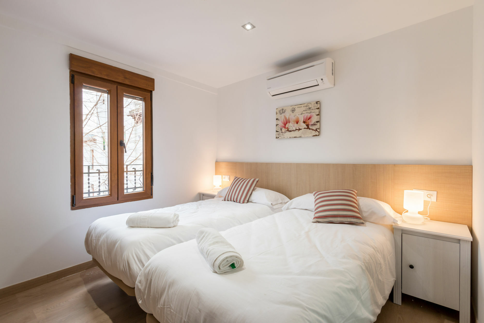 Apartamentos Puerta Nueva Granada Buitenkant foto